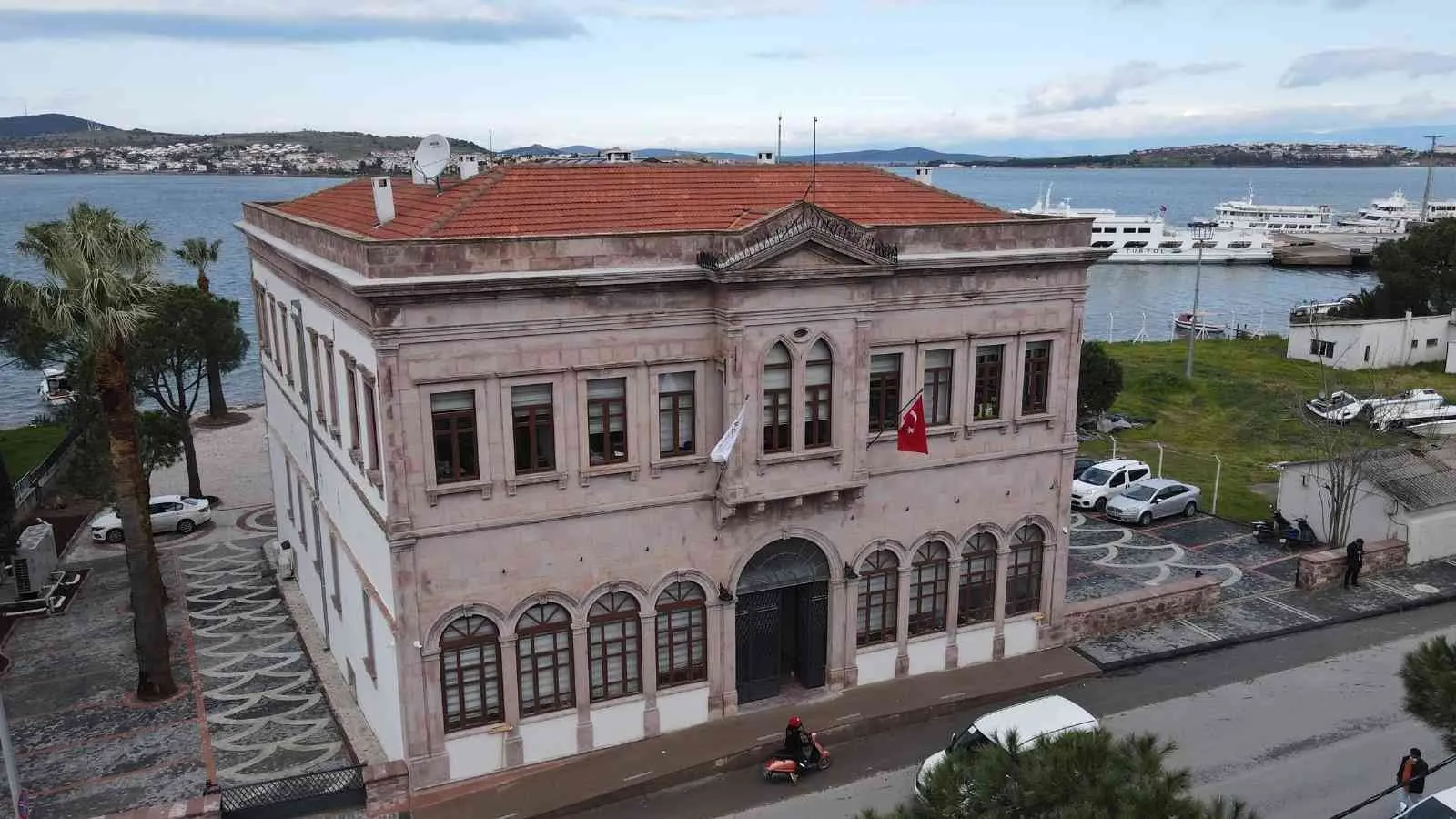AYVALIK OLD TAX OFFICE (NEW MUNICIPAL ADDITIONAL SERVICE) BUILDING RESTORATION WORK